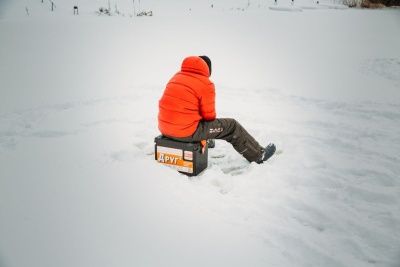 Рыболовный ящик Кемпинг Ворлд (Camping World)  "Друг-2" 20 л цвет черный