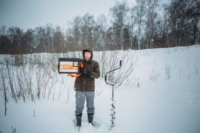 Рыболовный ящик Кемпинг Ворлд (Camping World)  "Друг-2" 20 л цвет черный